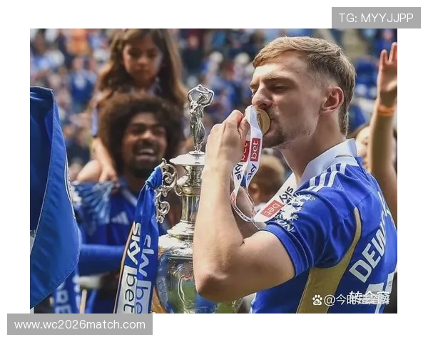 欧洲足坛巨星转会风云再起多队角逐引发球迷热议